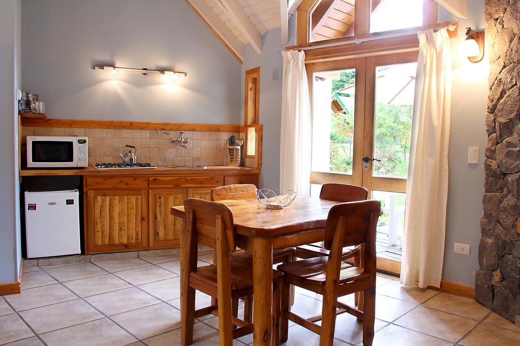 Cabanas Aldea De Los Andes Vila Villa La Angostura Quarto foto